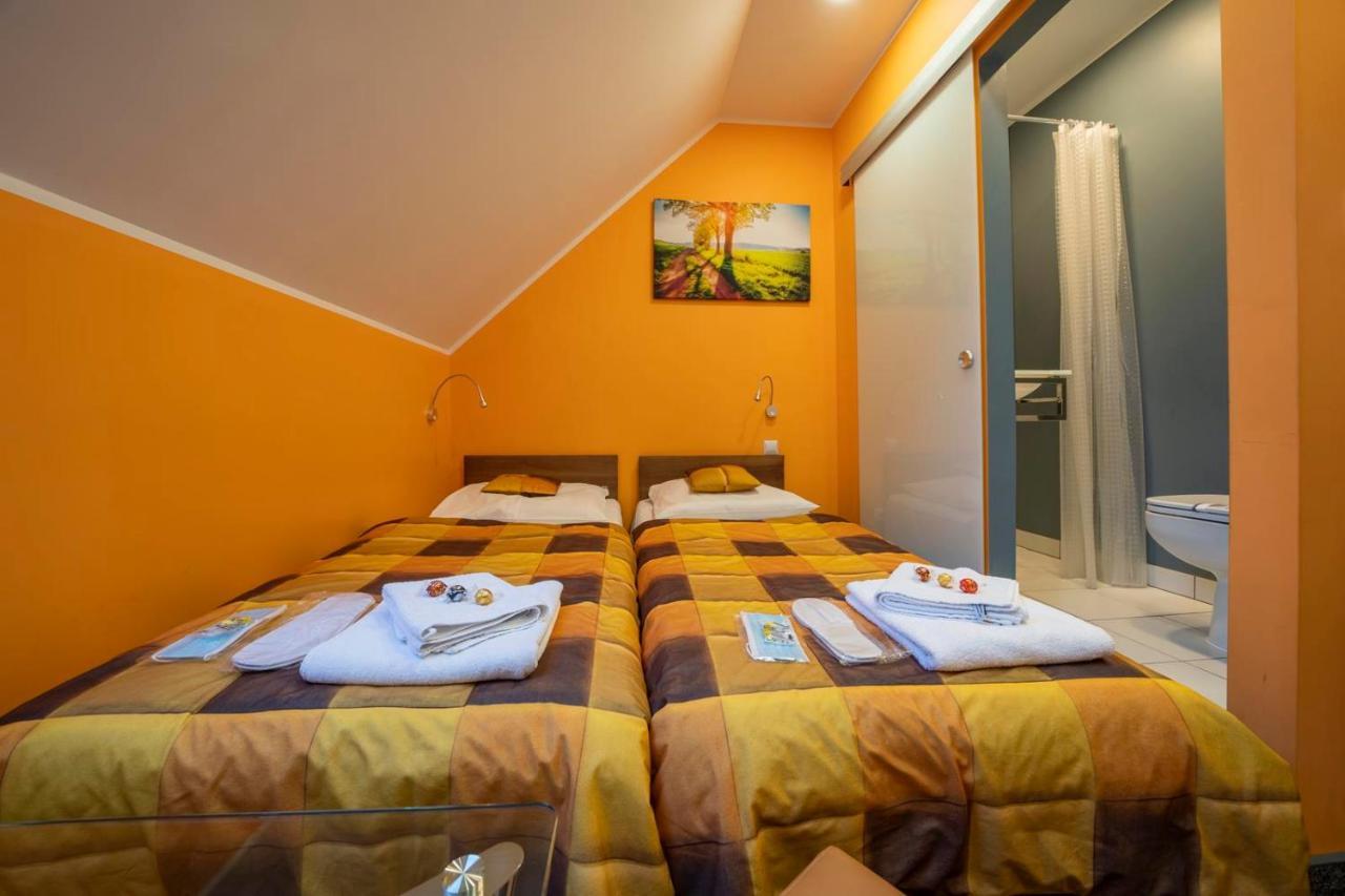 Fortisline Pokoje Z Klimatyzcja Sauna Apartment Ополе Екстериор снимка